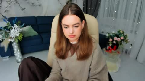 Snapshot of miraclecurly chatting on April 2026 04:16:02 PM Emma online show from April 2026 04:16:02 PM