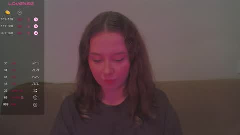 Kira online show from November 2025 02:08:02 PM