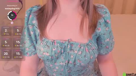 Kira online show from March 2026 10:33:01 PM