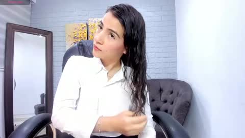Snapshot of miranda_doll_ chatting on May 2026 11:59:02 AM online show from May 2026 11:59:02 AM