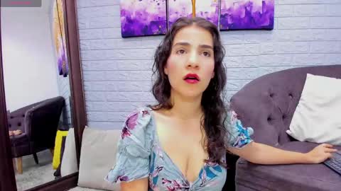 Snapshot of miranda_doll_ chatting on May 2026 11:39:02 AM online show from May 2026 11:39:02 AM