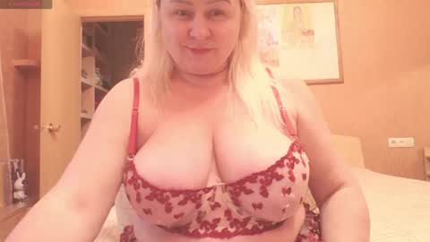 Snapshot of miranda_robinson chatting on May 2026 02:35:02 PM Miranda online show from May 2026 02:35:02 PM