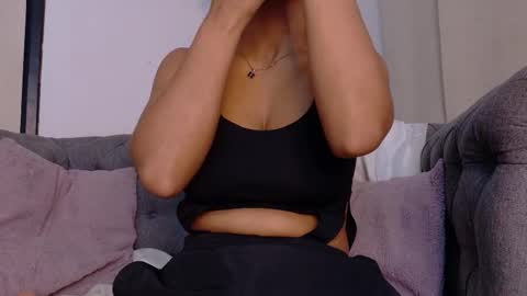 Miranda online show from December 2025 12:01:02 PM