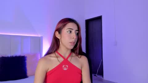 Snapshot of mirandaa_rogers chatting on May 2026 07:22:01 PM Miranda Rogers online show from May 2026 07:22:01 PM