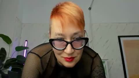 Snapshot of mirandagill chatting on December 2024 12:07:02 PM mirandagill online show from December 2024 12:07:02 PM