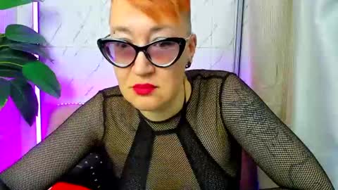 Snapshot of mirandagill chatting on December 2024 08:49:01 AM mirandagill online show from December 2024 08:49:01 AM