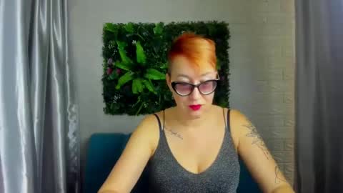 Snapshot of mirandagill chatting on December 2024 08:33:02 AM mirandagill online show from December 2024 08:33:02 AM