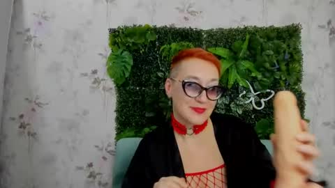 Snapshot of mirandagill chatting on December 2024 12:06:01 PM mirandagill online show from December 2024 12:06:01 PM