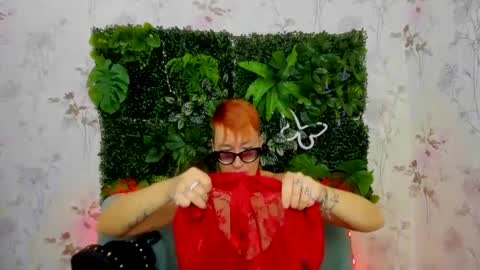 Snapshot of mirandagill chatting on December 2024 09:49:01 AM mirandagill online show from December 2024 09:49:01 AM