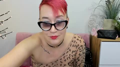 Snapshot of mirandagill chatting on January 2025 11:30:02 AM mirandagill online show from January 2025 11:30:02 AM