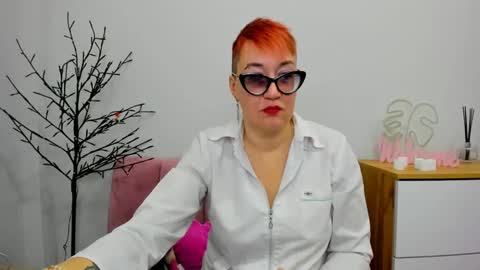 Snapshot of mirandagill chatting on February 2025 09:43:02 AM mirandagill online show from February 2025 09:43:02 AM