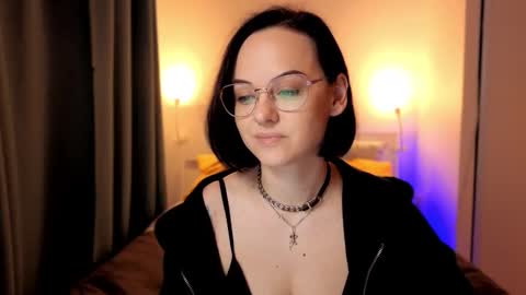 MiraSkyy online show from October 2025 04:28:01 PM