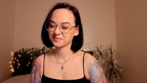 MiraSkyy online show from November 2025 03:48:02 PM