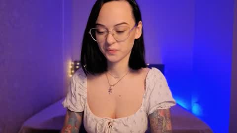 MiraSkyy online show from March 2026 04:44:02 PM