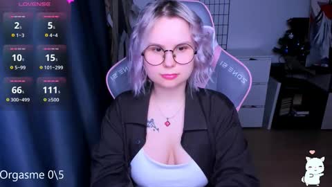 Kira online show from March 2026 06:44:01 PM