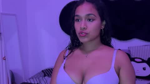 Snapshot of mirella_beck chatting on February 2026 01:55:02 AM Mirella online show from February 2026 01:55:02 AM