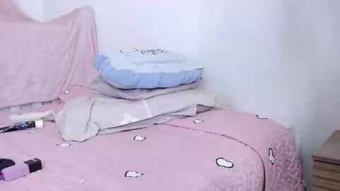 Snapshot of mirella_beck chatting on March 2026 11:27:02 PM Mirella online show from March 2026 11:27:02 PM