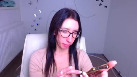 Mariam online show from November 2025 06:17:02 AM