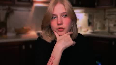 Mira online show from November 2025 08:51:01 PM