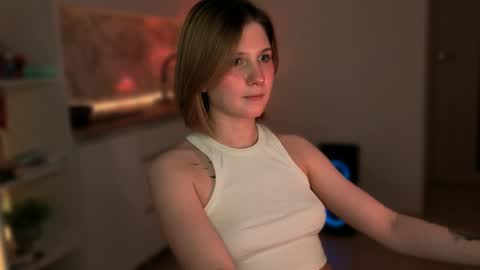 Snapshot of mirrameow chatting on April 2026 10:25:02 PM Mira online show from April 2026 10:25:02 PM
