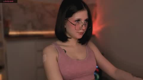 Snapshot of mirrameow chatting on May 2026 07:00:01 PM Mira online show from May 2026 07:00:01 PM
