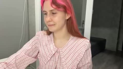 Molly online show from September 2025 05:49:01 PM