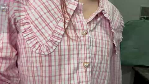 Molly online show from October 2025 06:38:02 PM