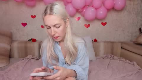 Snapshot of mishapallmer chatting on February 2026 01:31:02 PM mishapallmer online show from February 2026 01:31:02 PM