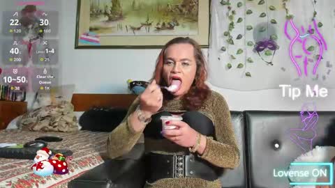 Snapshot of mishell_bons4 chatting on May 2026 11:45:02 PM Mishell Bons online show from May 2026 11:45:02 PM