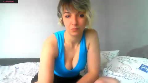 Mishelle online show from April 2026 12:59:01 PM