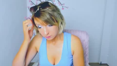Mishelle online show from July 2026 06:42:01 AM