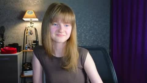 Snapshot of miss___alisa chatting on June 2026 06:54:01 PM Alisa NONNUDE online show from June 2026 06:54:01 PM