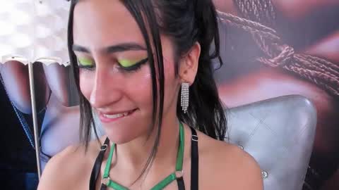 Taylor online show from December 2025 02:43:02 AM