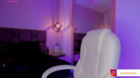 Snapshot of miss__charlotte_ chatting on December 2024 04:15:02 AM Charlotte online show from December 2024 04:15:02 AM