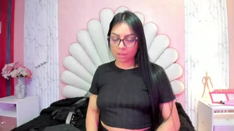 Snapshot of miss__star_ chatting on May 2026 03:18:02 PM miss__star_ online show from May 2026 03:18:02 PM
