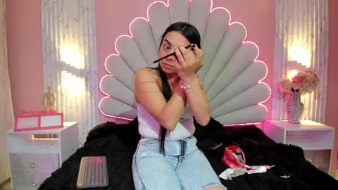 Snapshot of miss__star_ chatting on June 2026 01:09:02 PM miss__star_ online show from June 2026 01:09:02 PM