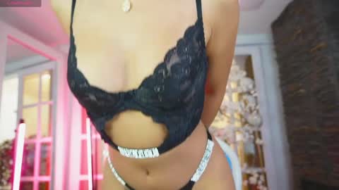 Snapshot of miss__zoe chatting on April 2026 06:10:02 PM Zoe online show from April 2026 06:10:02 PM