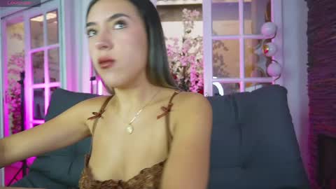 Snapshot of miss__zoe chatting on April 2026 08:57:02 PM Zoe online show from April 2026 08:57:02 PM