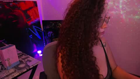 Snapshot of miss_alisse chatting on May 2026 06:33:01 AM miss_alisse online show from May 2026 06:33:01 AM