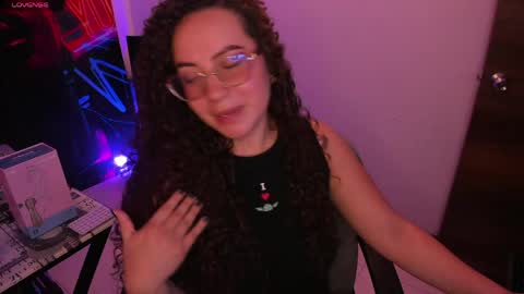 Snapshot of miss_alisse chatting on May 2026 08:32:02 AM miss_alisse online show from May 2026 08:32:02 AM