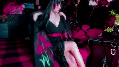 Snapshot of miss_asmodeus chatting on May 2026 02:57:01 PM missAsmodeus online show from May 2026 02:57:01 PM