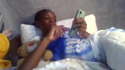 miss_belllo online show from February 2025 06:05:02 PM