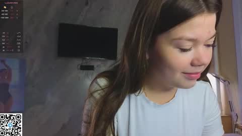 Sandy online show from November 2025 12:10:01 AM