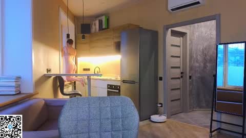 Sandy online show from April 2026 11:42:01 PM