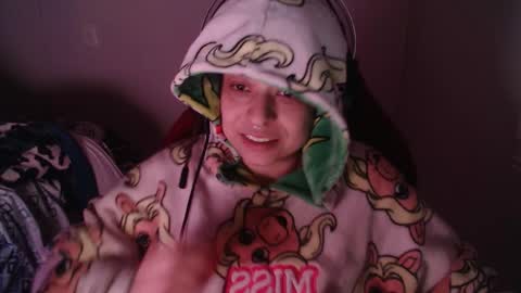 Miss Carmila online show from November 2025 12:24:02 AM