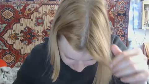 Snapshot of miss_elistia_ chatting on April 2026 11:02:01 AM Elis online show from April 2026 11:02:01 AM