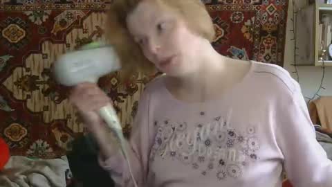 Snapshot of miss_elistia_ chatting on May 2026 11:04:02 AM Elis online show from May 2026 11:04:02 AM