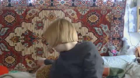 Snapshot of miss_elistia_ chatting on May 2026 10:42:01 AM Elis online show from May 2026 10:42:01 AM