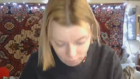 Snapshot of miss_elistia_ chatting on May 2026 10:34:02 AM Elis online show from May 2026 10:34:02 AM