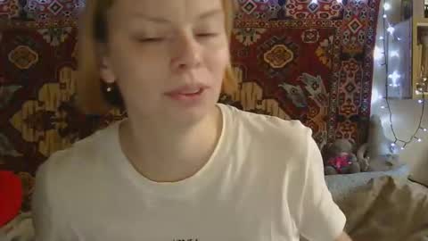 Snapshot of miss_elistia_ chatting on May 2026 10:57:02 AM Elis online show from May 2026 10:57:02 AM